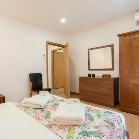 Casa Da Petisqueira 61 - Paredes-oporto *