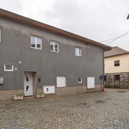 Casa Da Petisqueira 61 - Paredes-oporto * Rebordosa