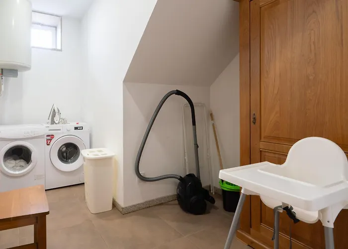 Casa Da Petisqueira 61 - Paredes-oporto *