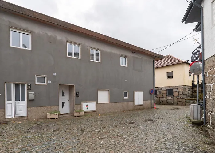 Casa Da Petisqueira 61 - Paredes-oporto * Rebordosa